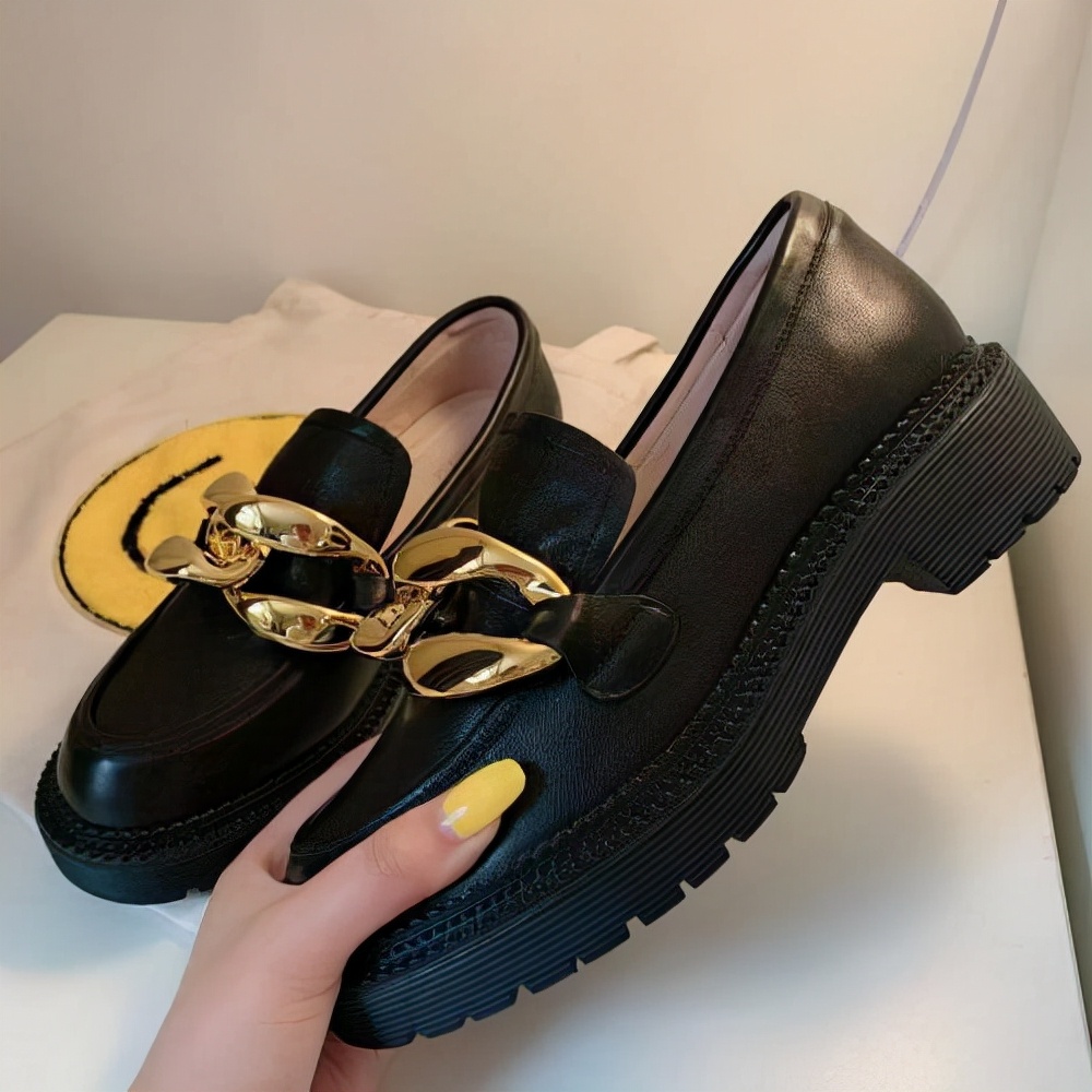 时尚百搭好看又实惠乐福鞋热卖,可盐可甜大小姐