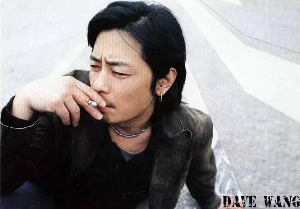 被毁了嗓子的王杰现如今如何,王杰嗓子坏了后的经历照片