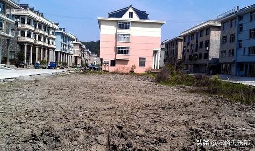农民工买房要过户吗,乡镇小产权房可办不动产权证吗