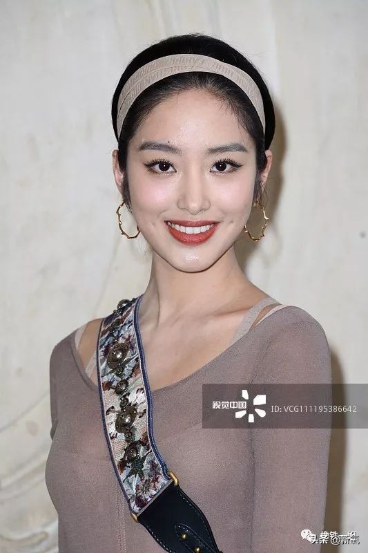 抢了刘亦菲干爹还发博踩天仙，但她这个部位肿得惊人