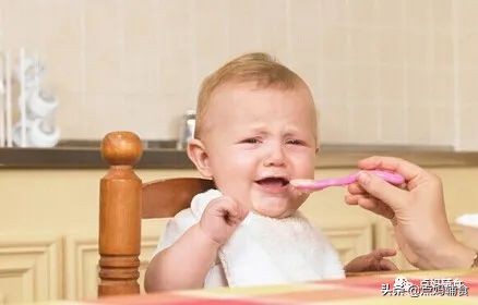 宝宝不爱吃辅食解决方法,宝宝不爱吃辅食该怎么引导