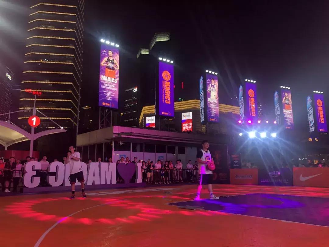 大鲨鱼罗汉琛、施宇晨出战，张兆旭解说，这是场什么比赛？