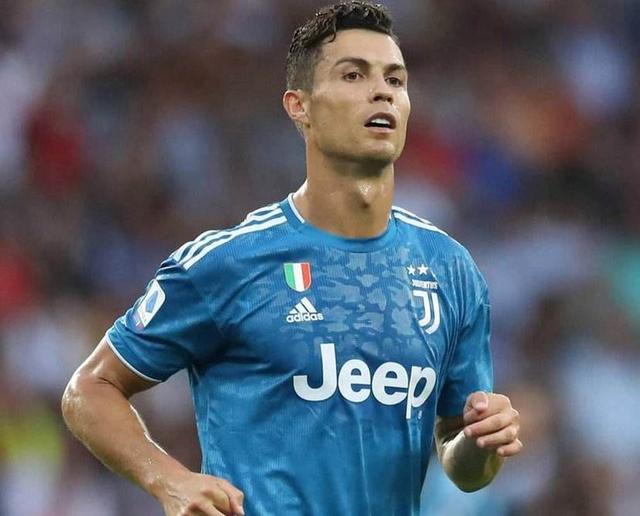 足球运动和篮球哪个费用高,足球和篮球哪个性价比更高