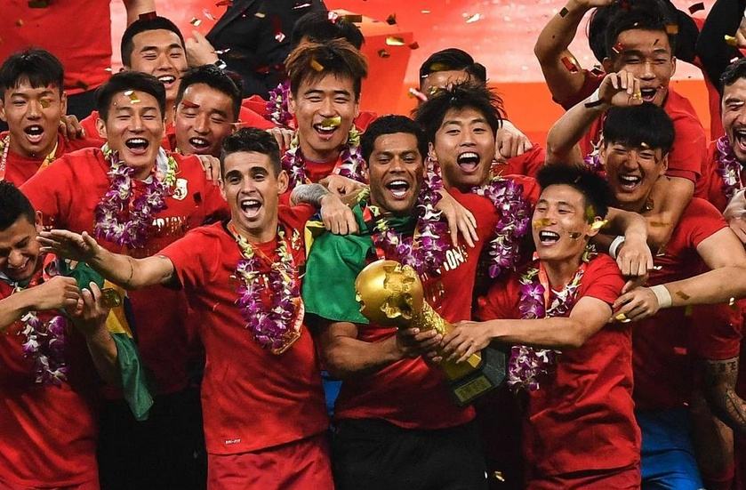 国足海口集结备战12强赛,国足海口比赛首发