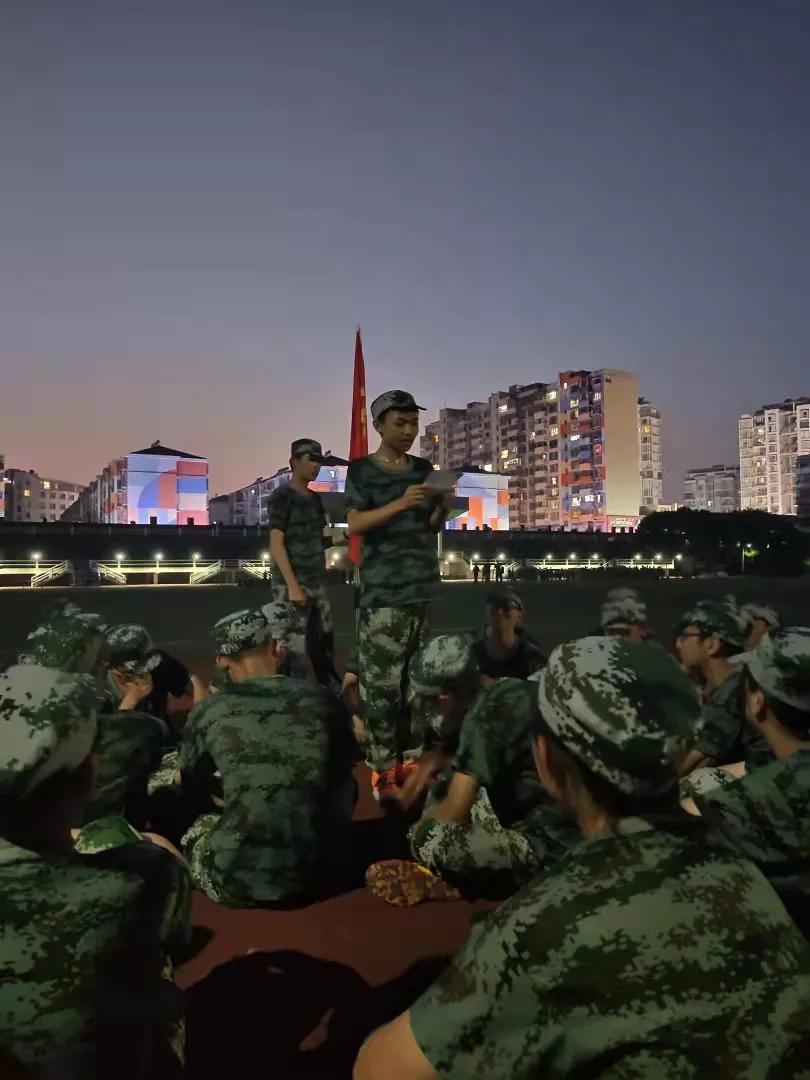军训分列式日记,红五连战士的感悟