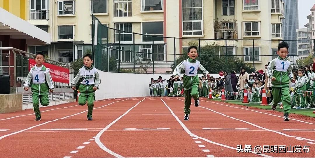 运动健儿在赛场上奋勇拼搏的英姿,奋力拼搏赛出风采