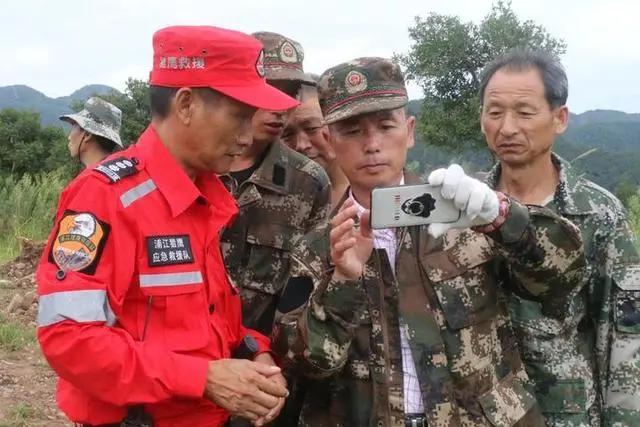 全城搜捕神秘杀手全集,全城警方抓捕人贩子