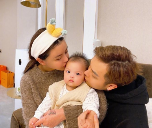 韩安冉给小猪妹买奔驰当代步车，小猪只顾风花雪月，网友：绝绝子