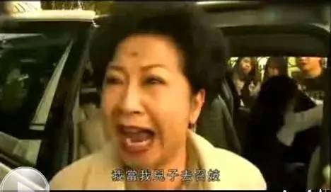 昔日美人王祖贤现身香港,一张照片变身港风女神王祖贤