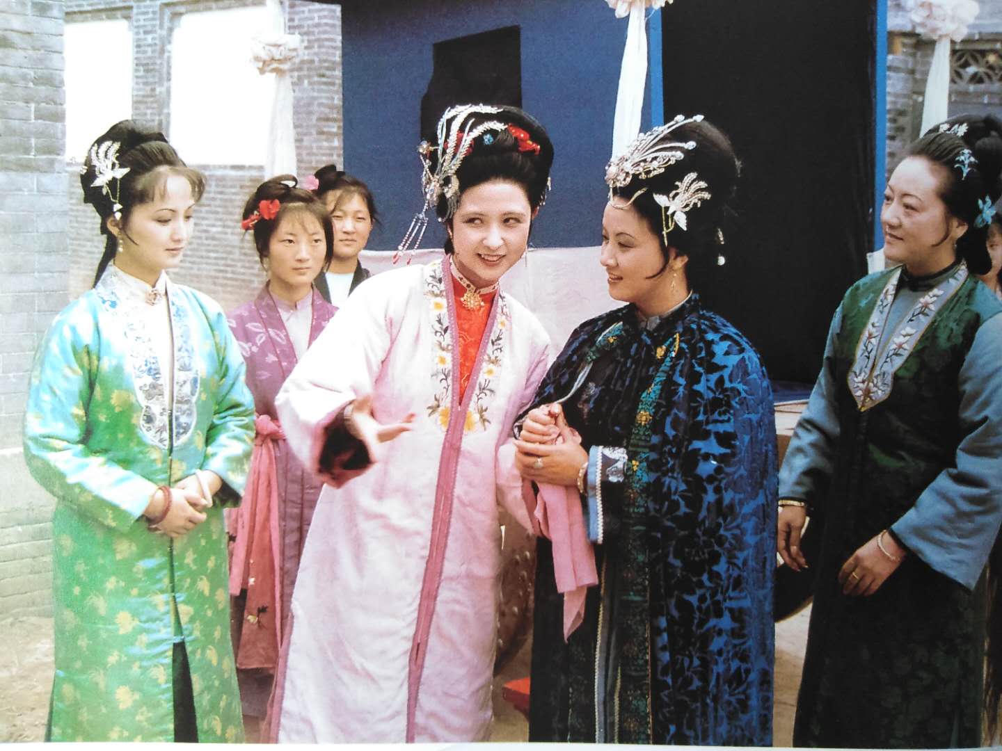 87版本红楼梦王熙凤造型解说,87版红楼梦王熙凤发型教程