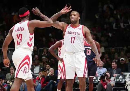 火箭队三巨头联手狂砍96分,安东尼单场狂砍99分击败热火