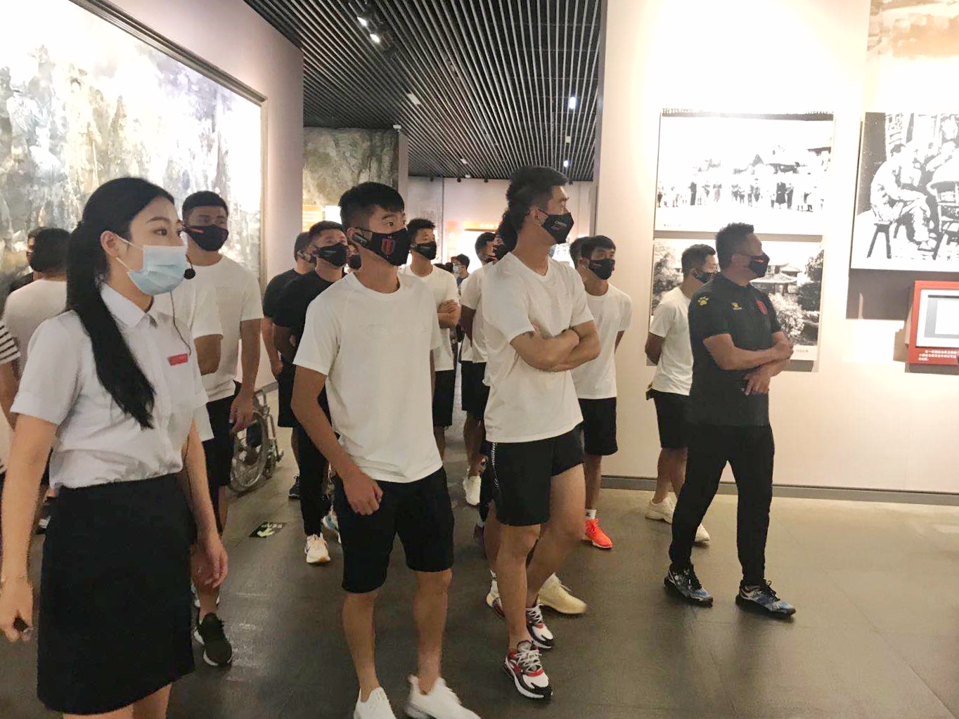 重温红色记忆，追寻红色足迹！成都兴城人居队参观遵义会议纪念馆