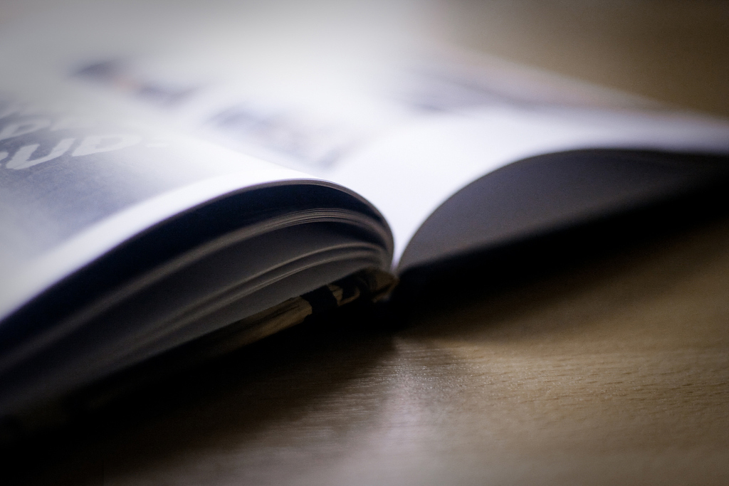 16岁高中情侣交往告诉我们：女儿需要底线教育，儿子需要阳光教育