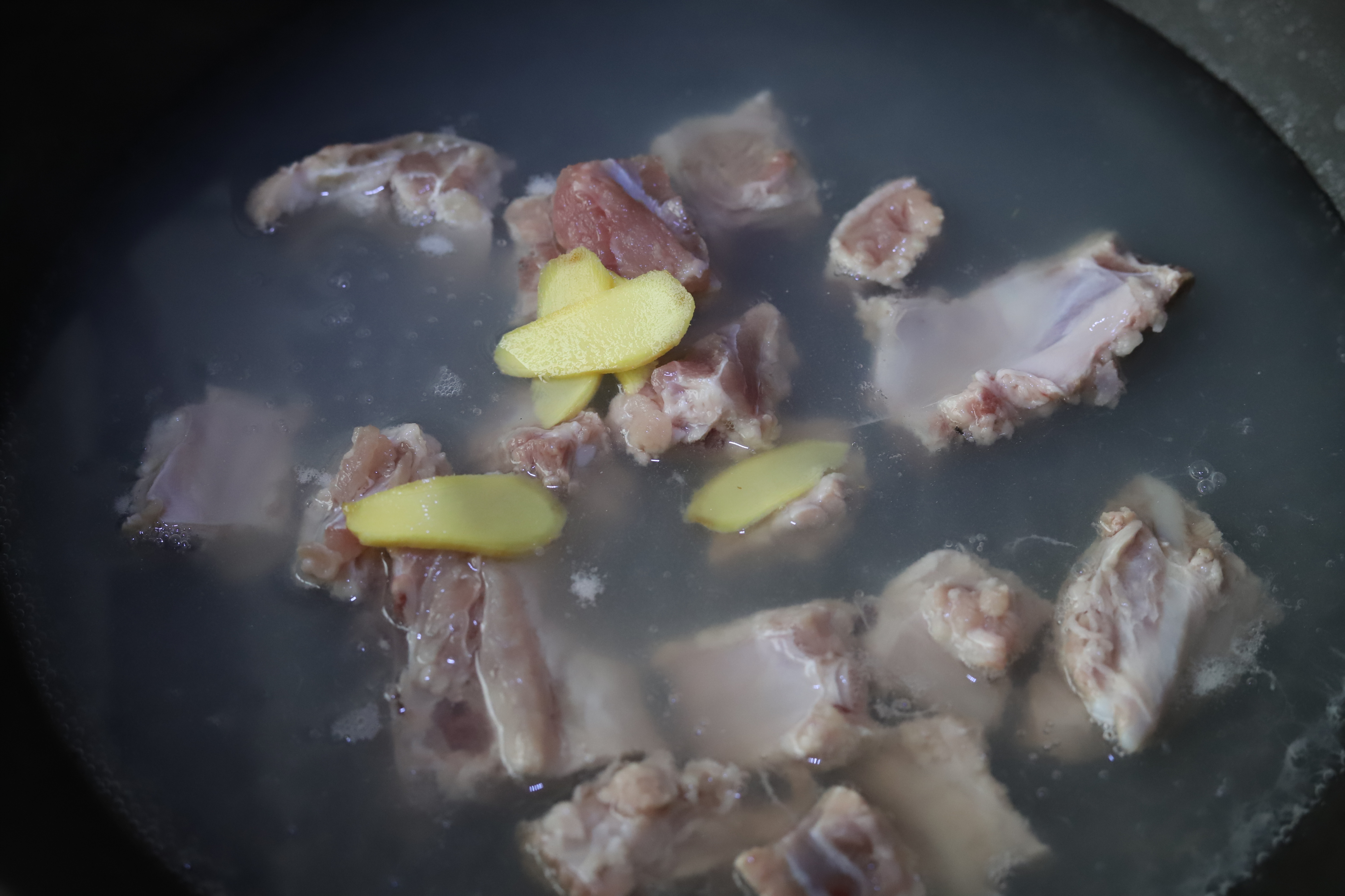 冬瓜排骨汤感觉好油腻,冬瓜排骨汤怎么炖最好喝