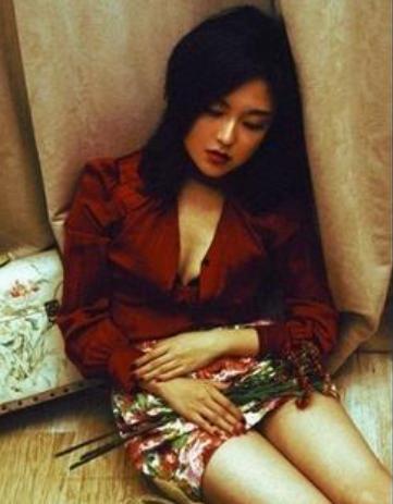 郎教授白玩空姐3年，空姐不归还房产，郎教授：我也不让你好过