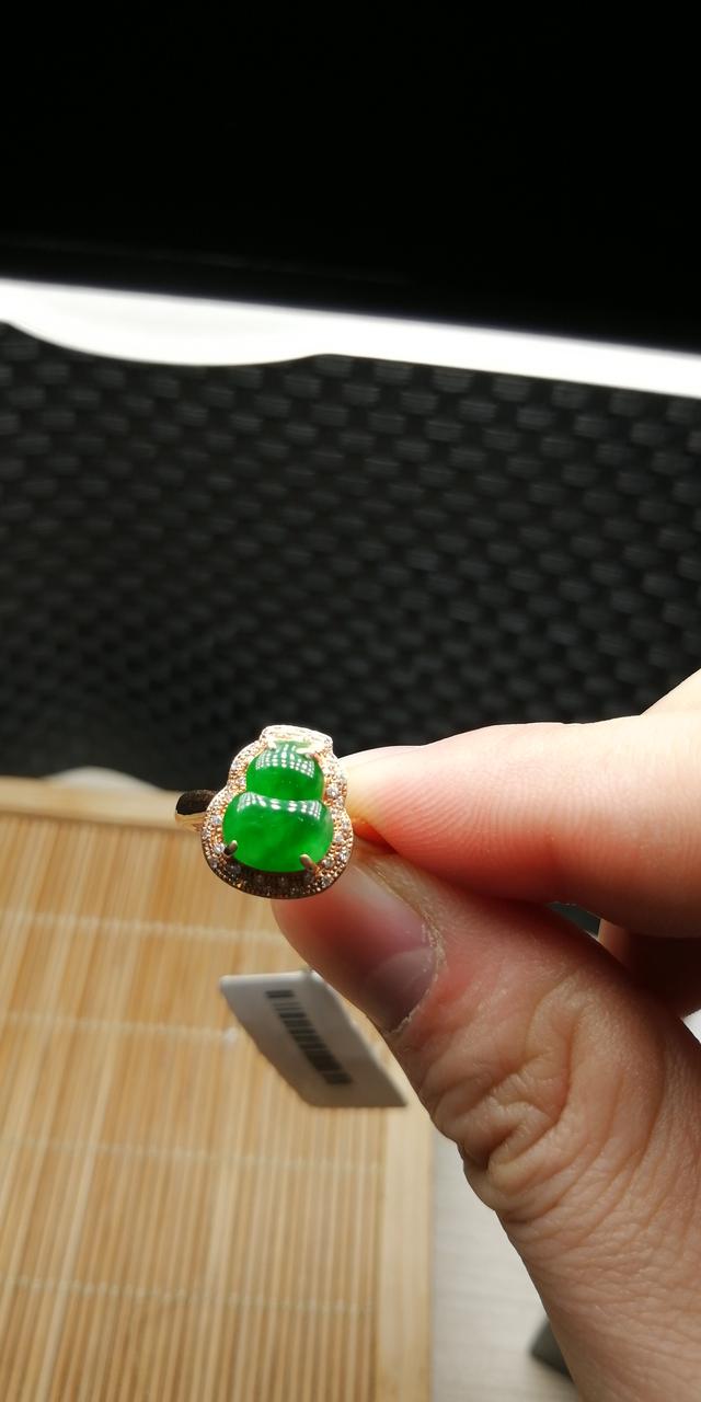 怎么从鉴定证书上看翡翠级别,翡翠手镯鉴定证书真伪查询