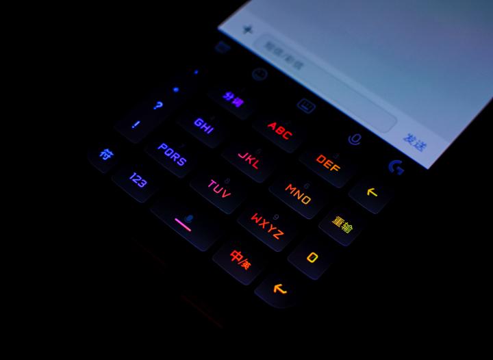 生而强悍vivoiqoo新品全面解读,iqoo3全面曝光配置任性问鼎旗舰