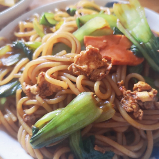 炒米线米线冷水泡还是开水泡,炒米线用热水泡还是冷水泡呢