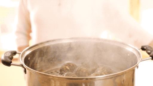 剁椒芋头怎么弄才好吃,一周做三次味美香浓的香菇酿肉