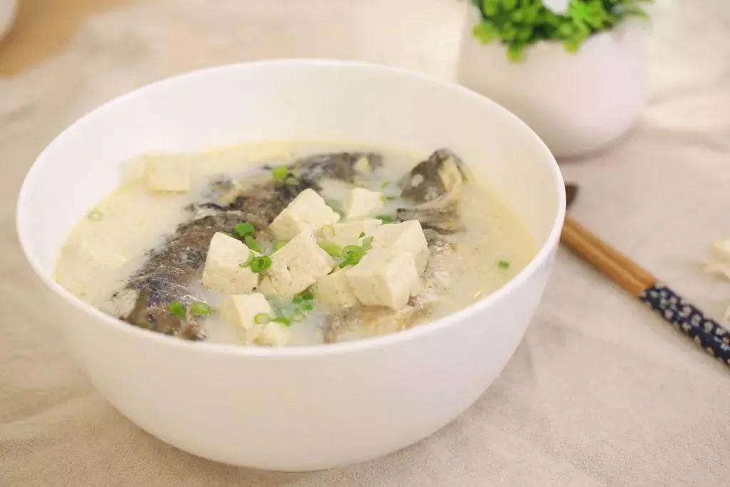 催乳汤下奶最快的方法产后两个月,产后宝妈奶水少怎么办