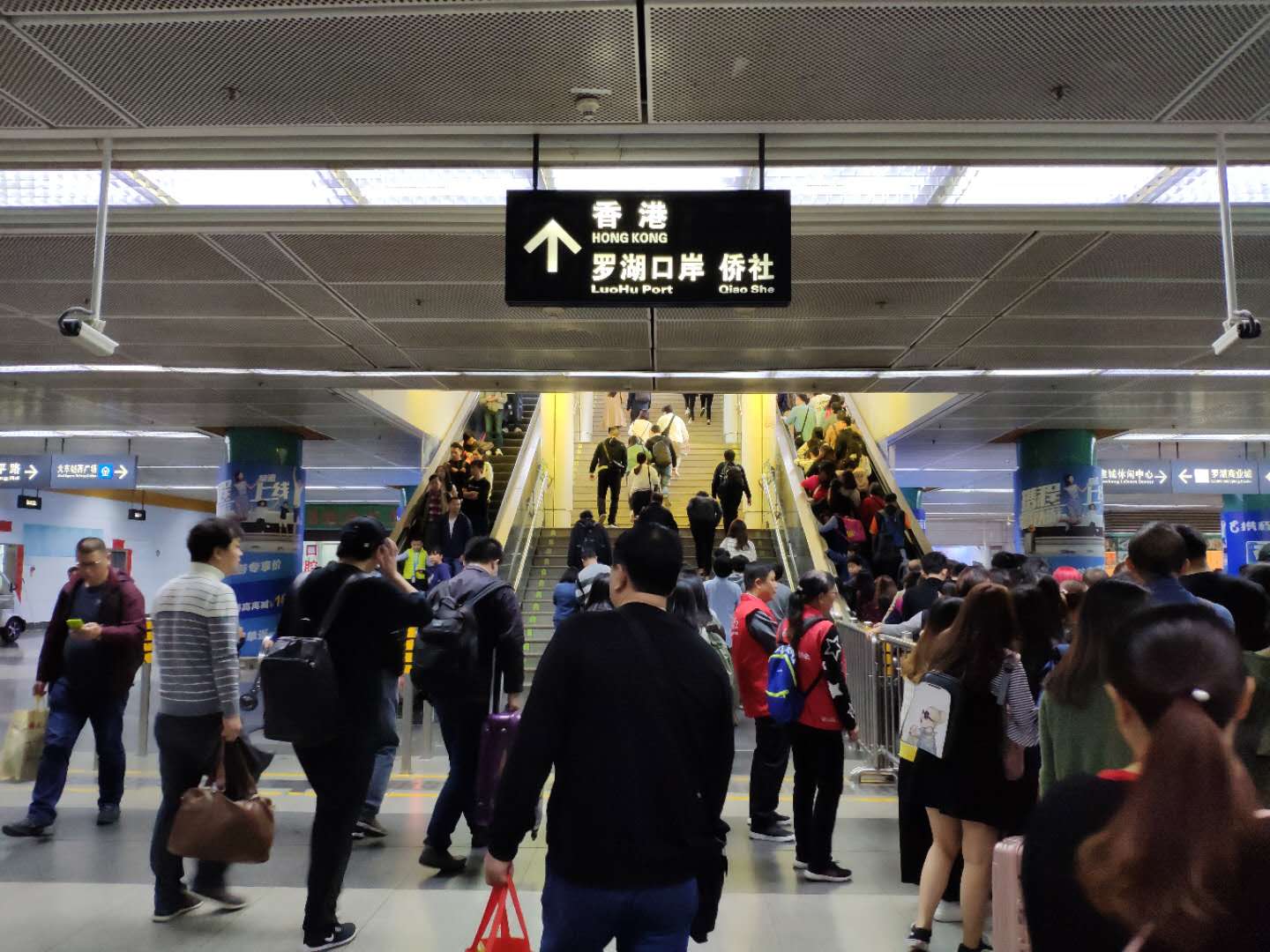 想去香港旅游最便捷的交通工具 (香港本地坐什么交通工具最省钱)
