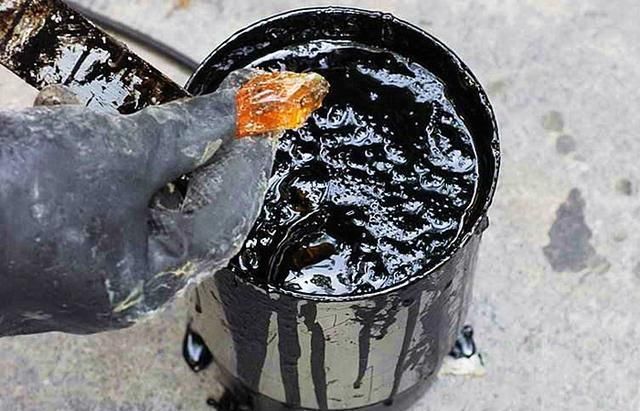 猪皮上有猪毛怎么办别用刀刮了，教你2个小技巧，彻底清理干净