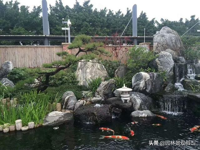 院里有假山好吗,家中院里做个竖着假山好吗