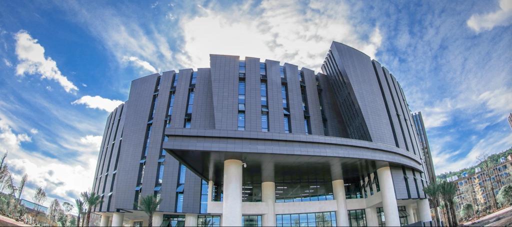 哪些大学艺术类专业免收学费,公办院校的艺术专业学费