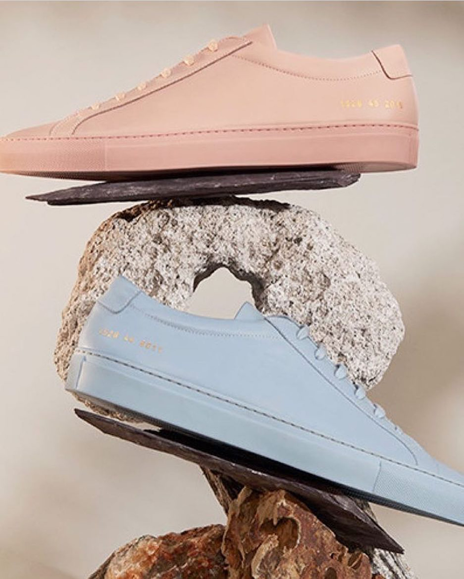 阿sa蔡卓妍高腰半身裙,蔡卓妍机场同款鞋子