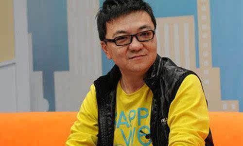 足球解说董路苗霖黄健翔,足球解说员黄健翔