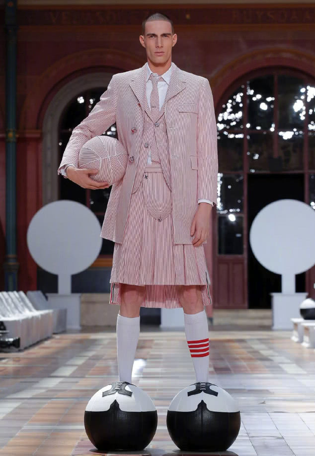 这种“护档裤”是认真的吗？重点太突出，哪个正经男人敢穿出门？