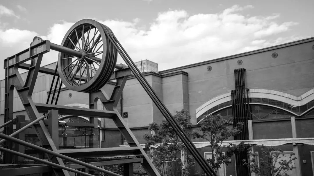 解锁ONETHIRD1/3，承袭「全球百大中国第二」夜店品牌制作？