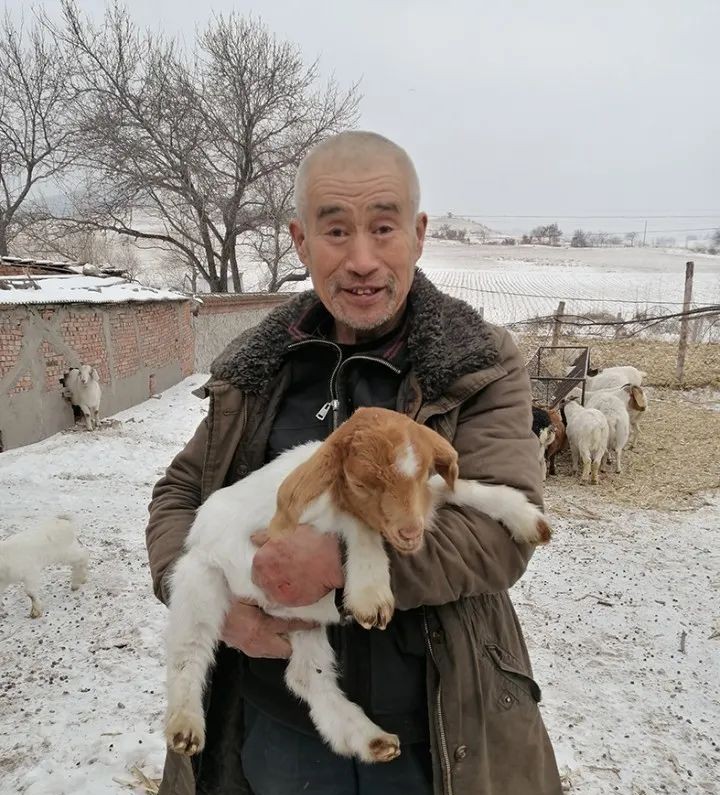 以前的日子虽然穷但是很快乐,以前日子过得寒酸