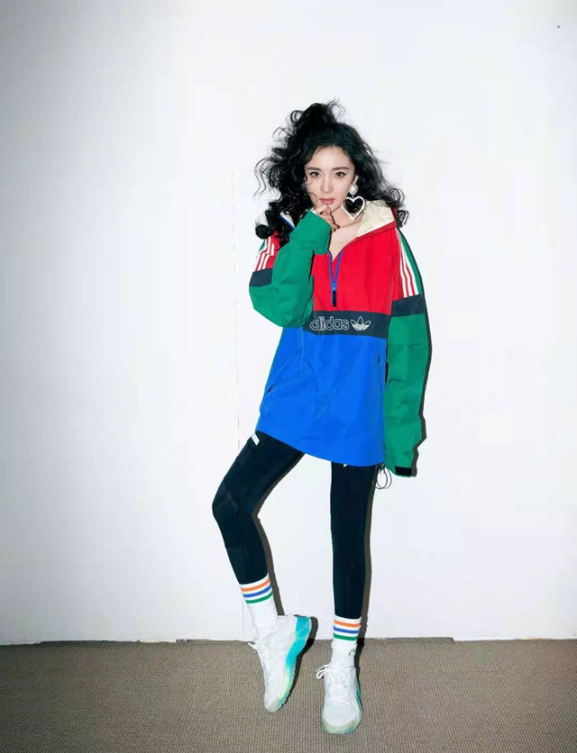 鲨鱼裤这样穿真的显瘦又洋气,秋冬鲨鱼阔腿裤