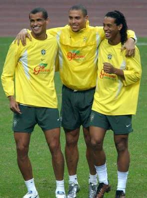 桑巴足球倒钩,桑巴足球彩虹过人