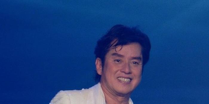 校长谭咏麟上综艺节目视频,朱咏婷与谭咏麟差几岁