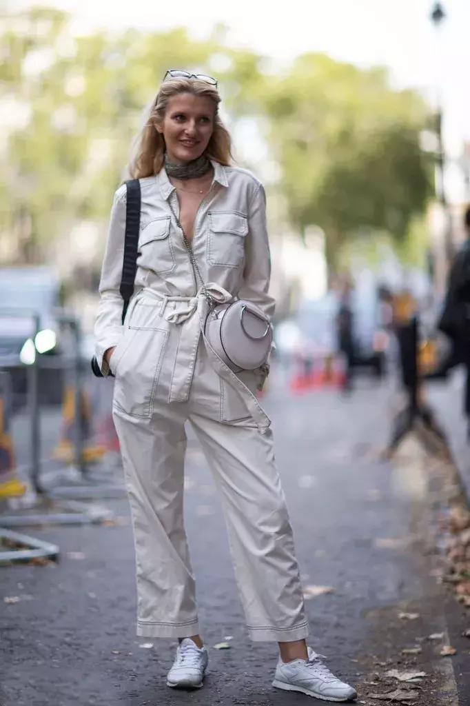 丝巾过时不,丝巾系的不只是精致时髦更是品味