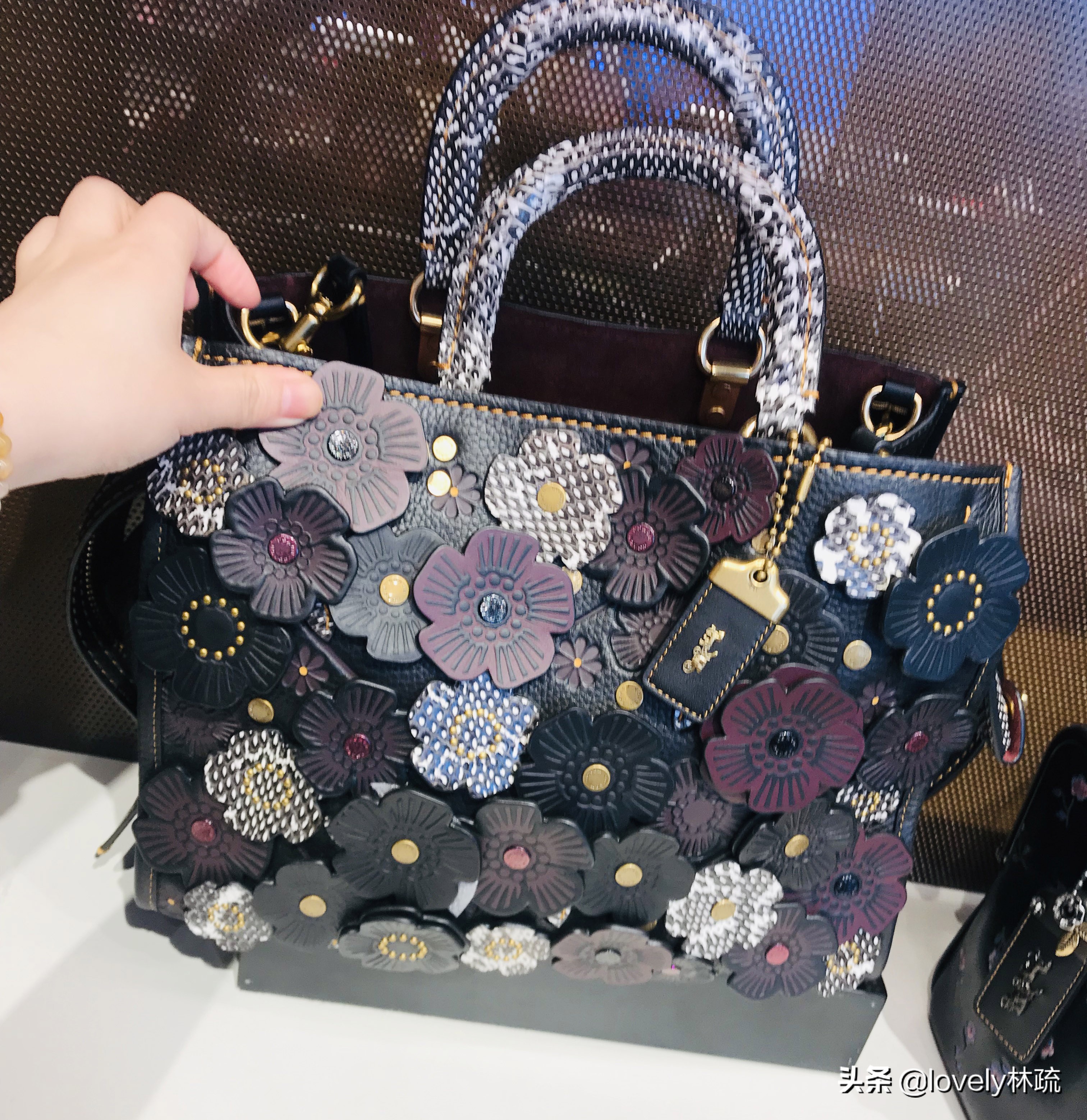 天津最大的折扣店佛罗伦萨小镇,天津佛罗伦萨小镇折扣店位置