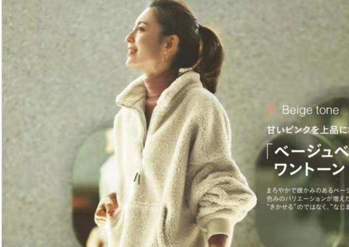 50岁女人经常掉头发,50岁以后女人留长发