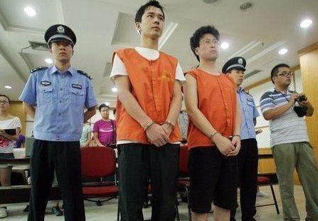 谁更能喝？对比文体明星“酒驾”足球明星酒量秒杀娱乐圈