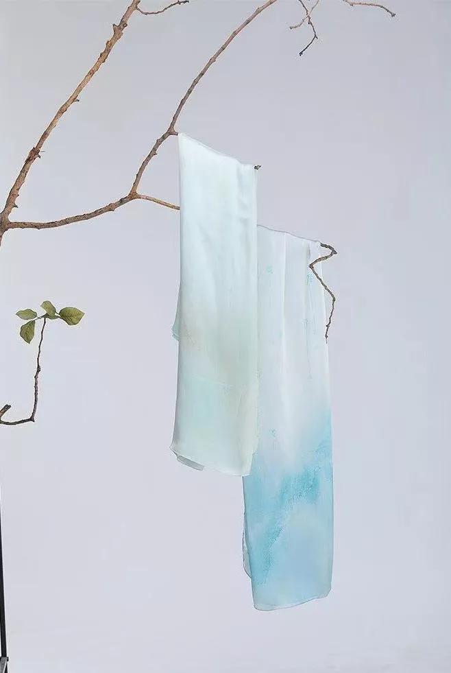 优雅中年女性丝巾,美丽丝巾精致女人必备