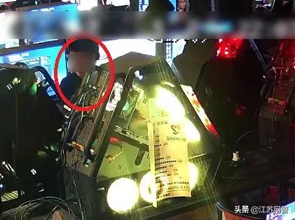 网吧捡苹果手机,网吧捡到手机后续