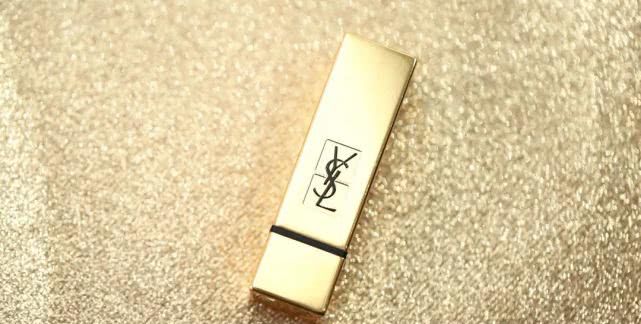 买支口红几百块还说色号不对,买口红被专柜推荐色号忽悠了