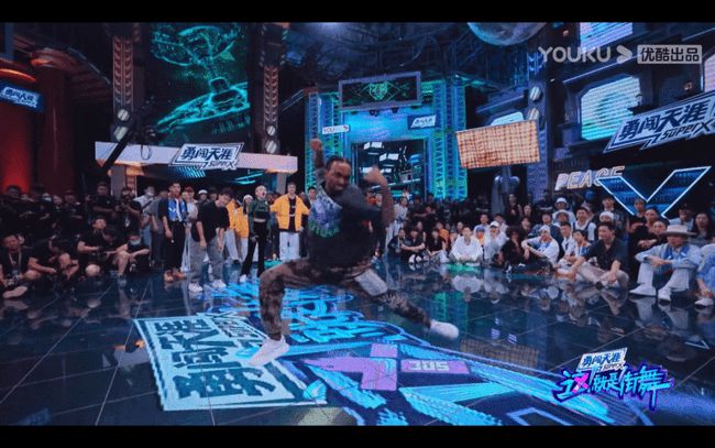 这就是街舞第四季王一博炸场,这就是街舞4张艺兴王一博开场