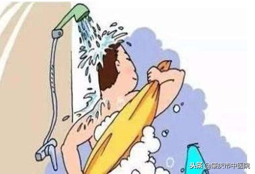 一到冬天全身皮肤瘙痒湿疹,一到冬季皮肤瘙痒起疹子怎么回事