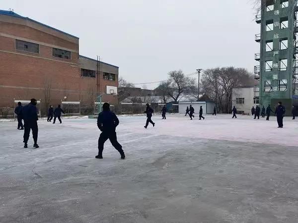 抗疫路上的火焰蓝图片,火焰蓝战疫情