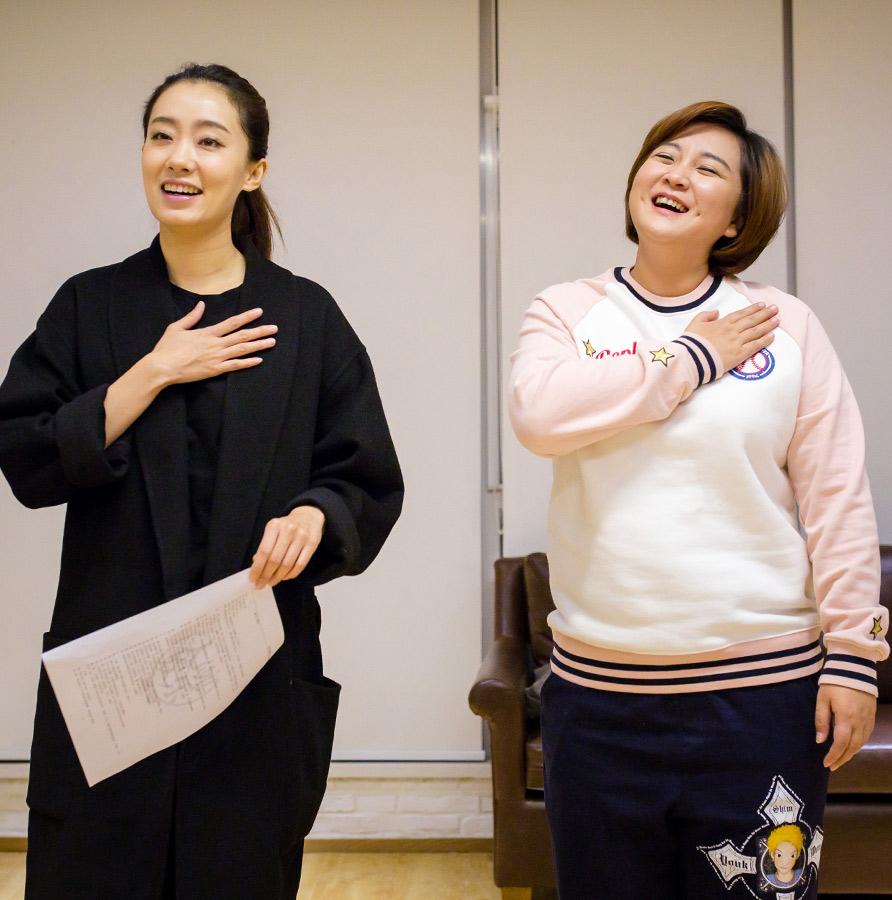 央视春晚刘德华第一次唱什么,刘德华薇娅六亲不认步伐原版