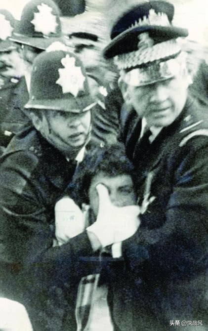 激怒英国的*杀暗**：17岁少年对女王连开六枪，如今销声匿迹