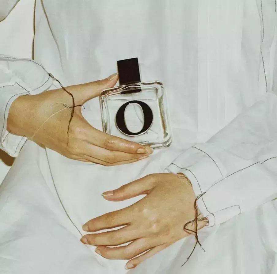 excuseme！这瓶标价65万的超大号香水，真有人买？