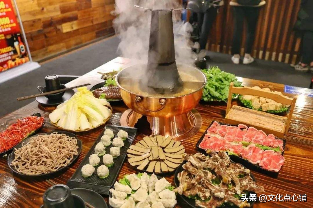 床前明月光诗里面床指的什么意思,古诗床前明月光这个床指的是什么